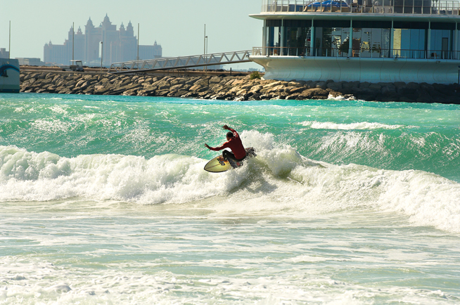 Surfing in Dubai - ESSA Sunset Open