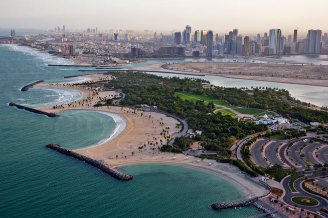 Pictures of Dubai beaches and coastline from the sky
