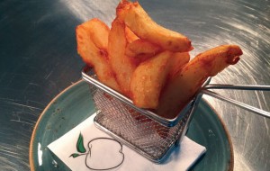 Best dishes in Dubai - Proper chips at The Scene