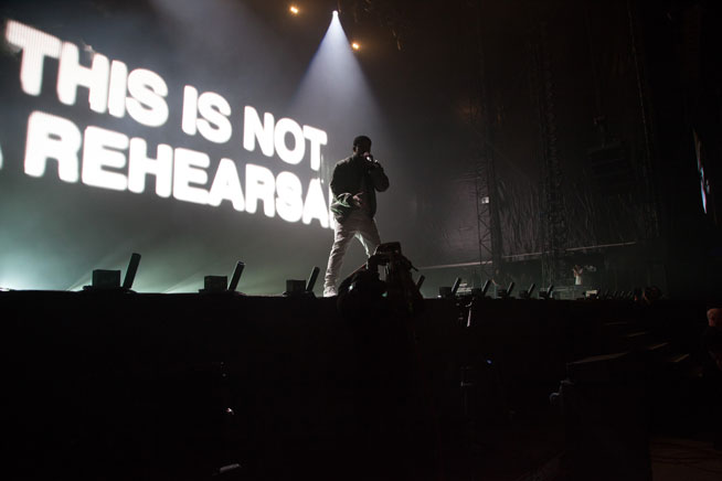 Pictures of Drake live in Dubai (by Kristina Nabieva for What's On)