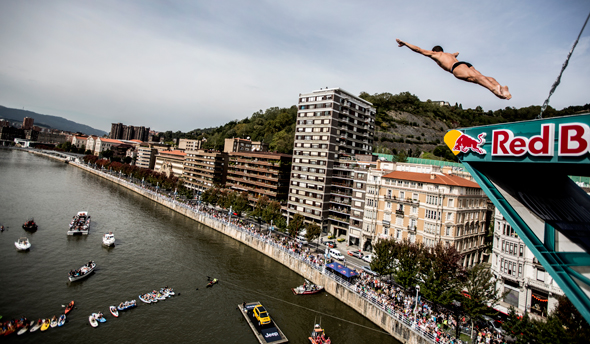 red-bull-cliff-dive
