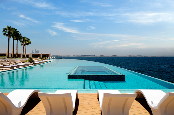 Burj-Al-Arab-Terrace-Infinity-Pool