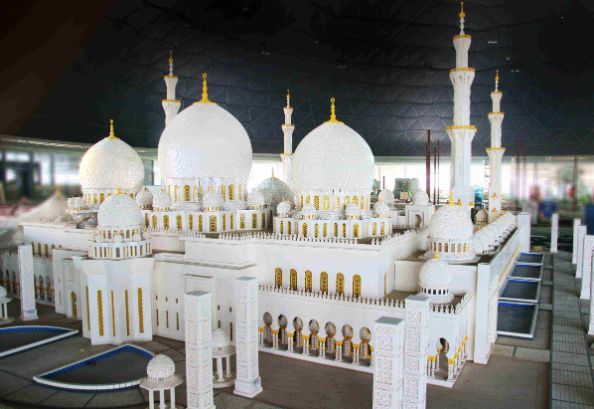 legoland mosque