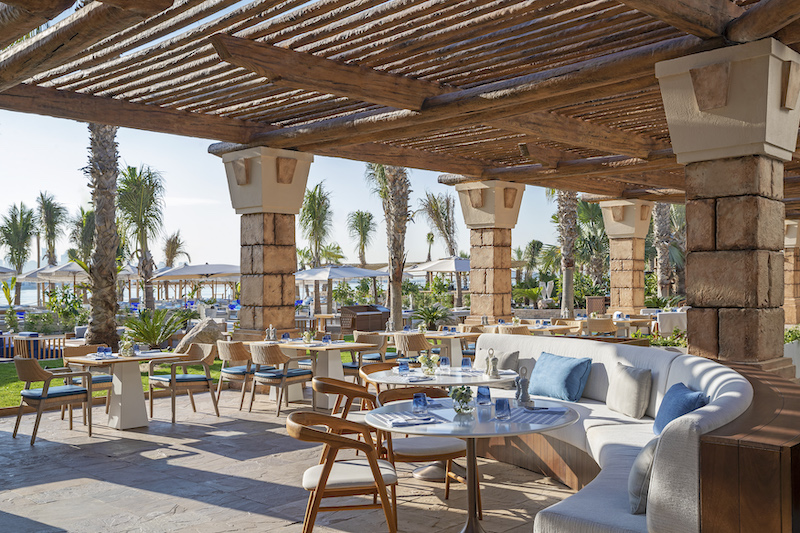 medres-whitebeachamprestuarant-terrace best beachfront restaurants dubai 