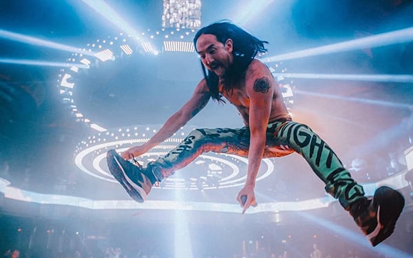 Steve Aoki will play at Barasti in Dubai