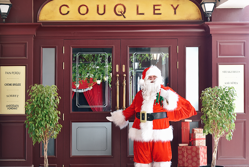 Couqley- Santa brings Christmas cheer_fn