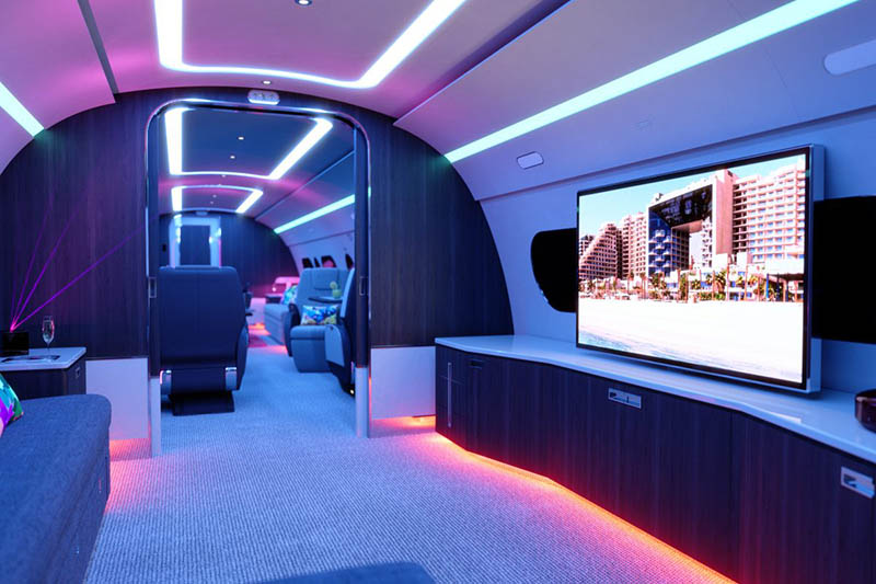 five-hotels-private-jet