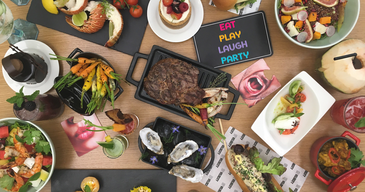 Eat and play. Джаст бранч. Brunch in Marriott. Eat Party Play.