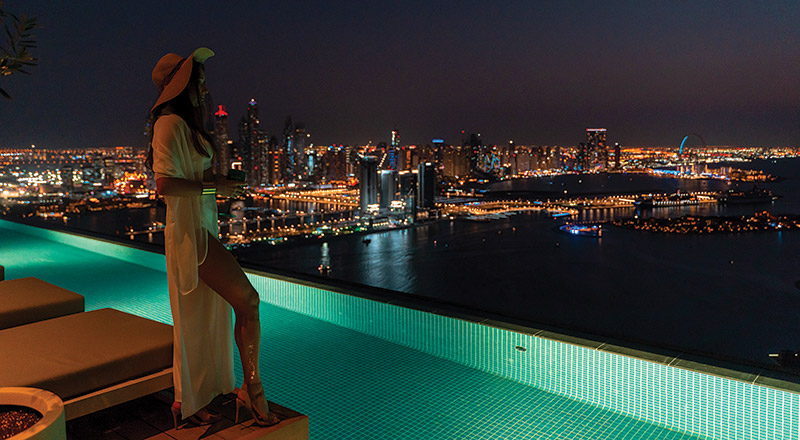 dubai by night featured