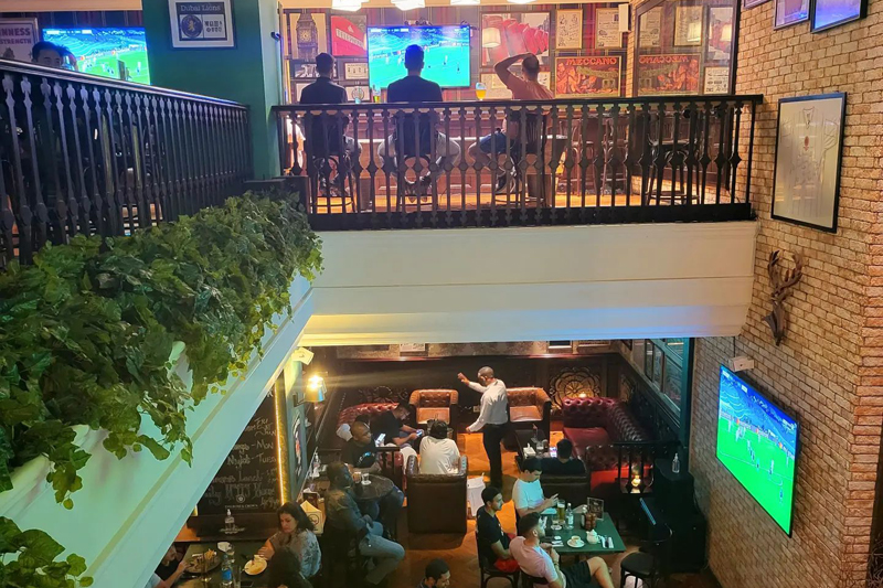 sports bar showing F1 Dubai