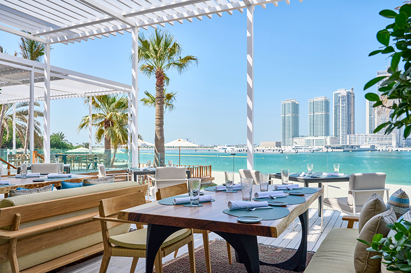 thebeach-bar-and-grill-royal-mirage