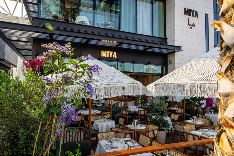 Το Mia Dubai είναι ένα εκπληκτικό νέο ελληνικό εστιατόριο στο Bluewaters