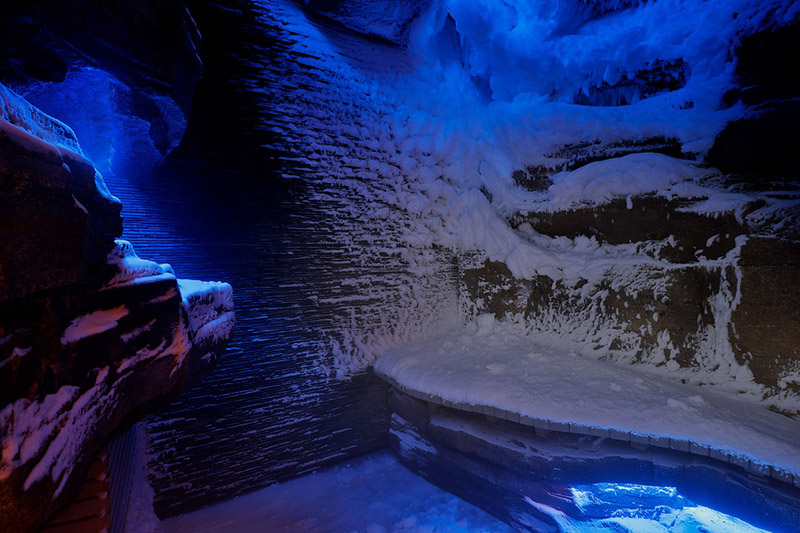 Snow cave spa