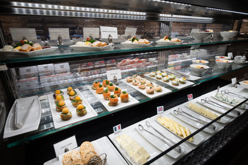 The Emirates Lounge in Bangkok offers a range of food