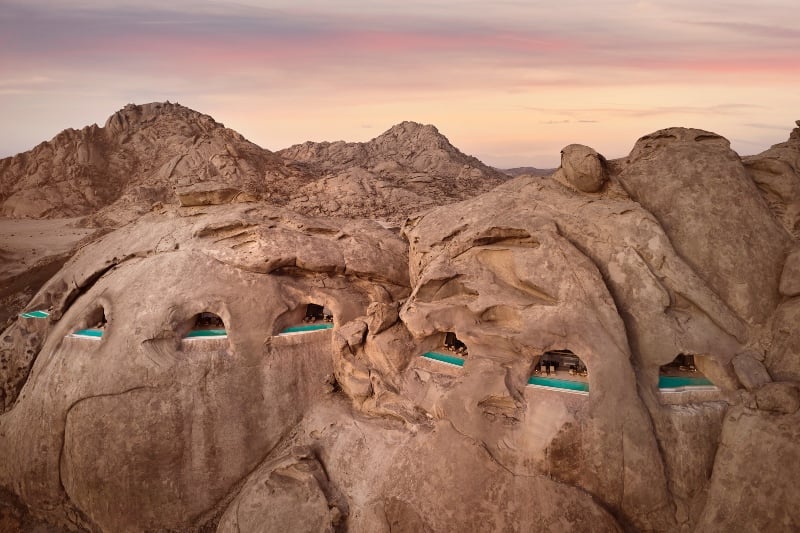 desert rock cave suites