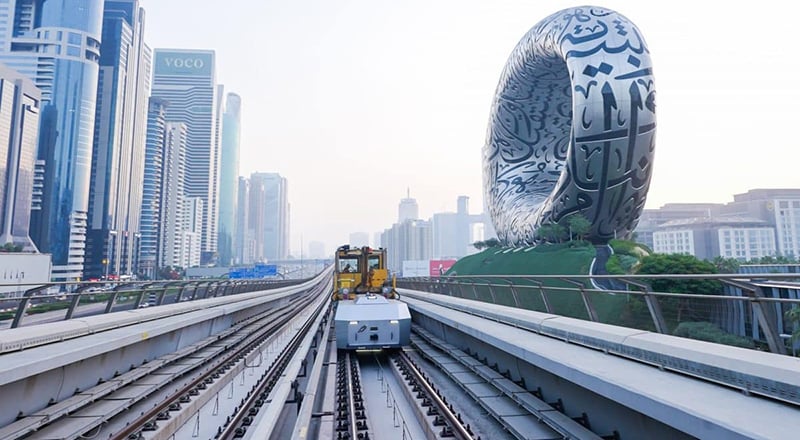 Dubai Metro AI-featured