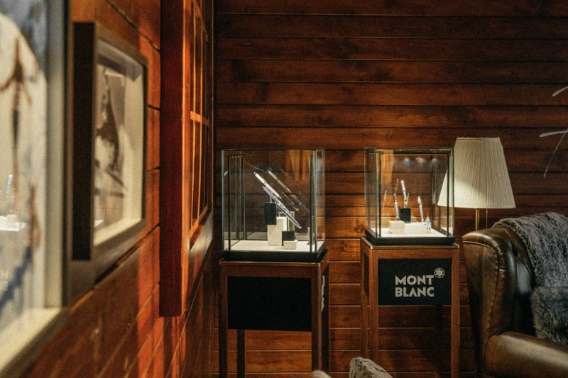 Eug&egrave;ne Eug&egrave;ne