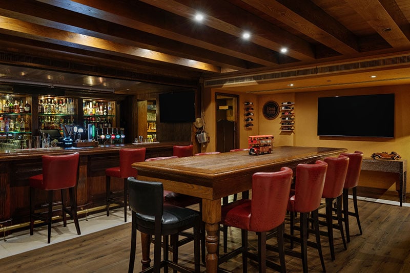 Charlie's Pub