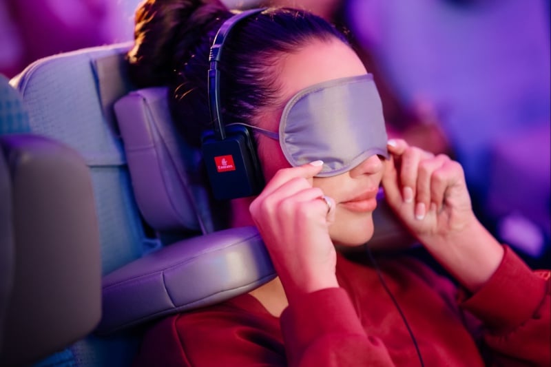 Emirates u-dream headrest